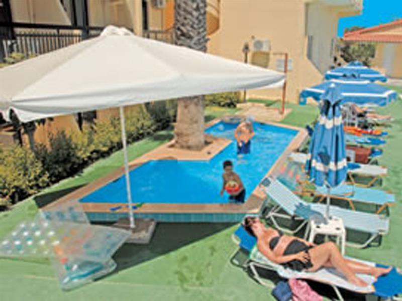Margaret Hotel Kremasztí Kültér fotó